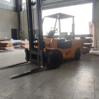 استخدام راننده لیفتراک