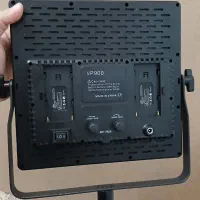 فلات نور vp900 مناسب تولید محتوا نقدی و شرایطی|دوربین عکاسی و فیلمبرداری|یزد, |دیوار