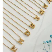 گردنبند حروف