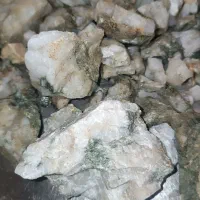 سنگ کوارتز،شیری،کلکسیونی شفاف.
