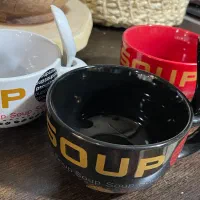 تعدادی ظروف قیمت مناسب|ظروف سرو و پذیرایی|شیراز, ارم|دیوار