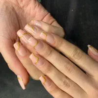 تخفیف ویژه خدمات کاشت ناخن