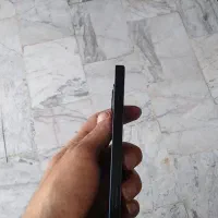 ایفون۱۳ نرمال|موبایل|قم, دروازه چوبی|دیوار