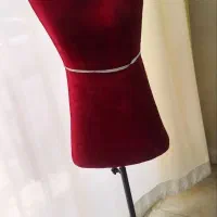 مقداری ابزار خیاطی