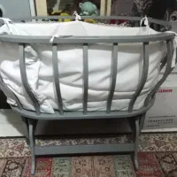 تخت گهواره ای کودک|تخت و صندلی بچه|تهران, شکوفه (عبدل آباد)|دیوار
