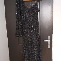 لباس مجلسی|لباس|صومعه‌سرا, |دیوار