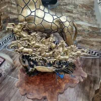 مجسمه زرافه طلایی دوتا بزرگ گل ارکیده قیمت پایین|مجسمه، تندیس، ماکت|رشت, گلسار|دیوار