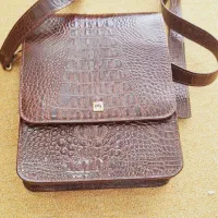 کیف چرم منط مدل دوشی خوش رنگ وزیبا|کیف، کفش، کمربند|مشهد, ابوذر|دیوار