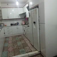 کابینت های گلاس شاین دار تمیز