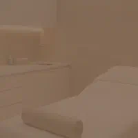 همکاری-با-پزشک-متخصص-در-کلینیک