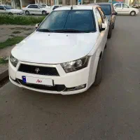 ماشین دنا معمولی سفید رنگ فقط در راننده رنگ