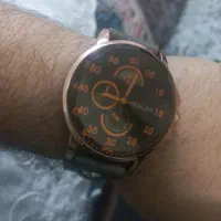 ساعت خیلی تمیز