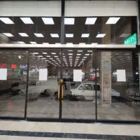 نصب و اجرای انواع شیشه میرال،سکوریت،خام