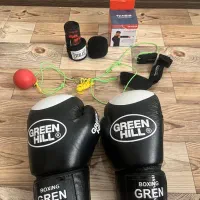 دستکش بوکس چرم طبیعی به همراه وسایل بوکس ( نو )