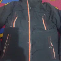 کاپشن|لباس|رشت, فلسطین|دیوار