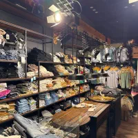 فروشنده مجرب خانم