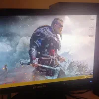 کیس گیمنیگ و مانیتور