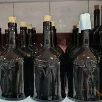 بطری شیشه ای قهوه ای با درب چوب پنبه و کاپ حرارتی|ظروف نگهدارنده، پلاستیکی، یک‌بارمصرف|زنجان, |دیوار