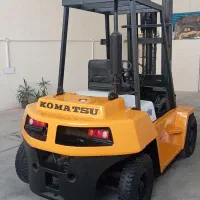 لیفتراک کوماتسو ۵ تن