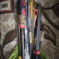 تعداد بالایی اچار و سمباده