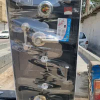 یک دونه صندوق گاوصندوق دارم قیمت 12ملیون
