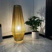 آباژور کنار سالنی ارتفاع ۱۰۰