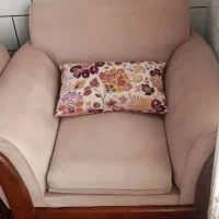 مبل راحتی ۷ نفره سالم و تمیز در حد نو