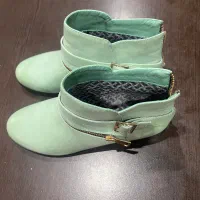 کفش نیم بوت خارجی رنگ سبز ماچا سایز ۳۹ و کاملا نو