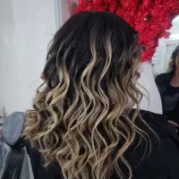 شینیون و میکاپ تخصصی|خدمات آرایشگری و زیبایی|اندیشه, اندیشه فاز ۴|دیوار