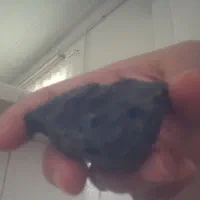 سلام این سنگ جذب اهنربا دارد