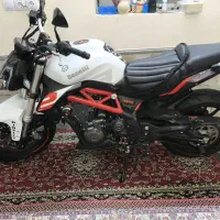 بنلی ۳۰۰ نیو