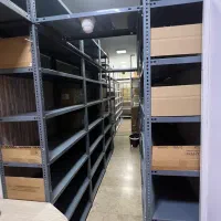 قفسه فلزی پیچ و مهره ای طوسی و سفید دست دوم