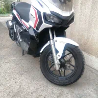 موتورسیکلت adv 150 کبیر در حد سالم