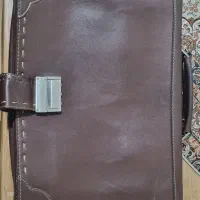 کیف چرم طبیعی . رمز دار