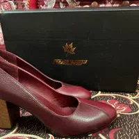 کفش برند نوین چرم رنگ زرشکی سایز۳7