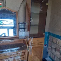 ست کامل ویترین چوبی میز آرایشی و آینه  تمیز و سالم|بوفه، ویترین، کنسول|نجف‌آباد, ویلاشهر|دیوار
