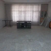 سلام درود خانه ۱۲۰ متری طبقه اول پارکینگ موتور