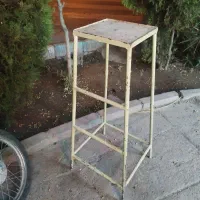 چهارپایه فلزی
