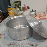 تعدادی لوازم اشپزخانه