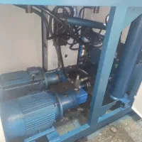 دستگاه بادی و تزریق  پلاستیک .