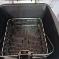 سرخ کن در حد نو|سایر لوازم برقی|قم, چهار امامزاده|دیوار