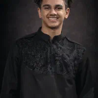 پیرهن مشکی طرحدار