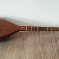 ساز تنبور مفتاحی