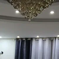 یک لوستر آویزی زیبا