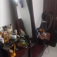 تخت ومیزارایش وباتشک