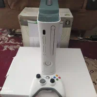 یک XBOX 360کپیخورجیتگ‌با 13بازی و دسته اصلی|کنسول، بازی ویدئویی و آنلاین|مشهد, طبرسی شمالی|دیوار