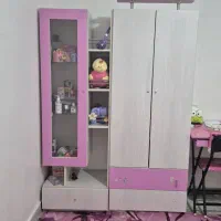 تخت و کمد و میز تحریر|تخت و صندلی بچه|کرج, شهرک جهان‌نما|دیوار