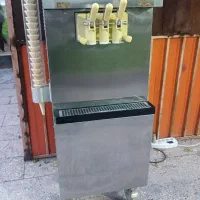 دستگاه بستنی ساز