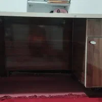 میز تحریر یا میز منشی