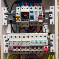 برق کاری ساختمان،لاین نوری،رفع اتصالی،نصب آیفون